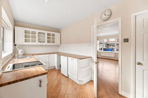 Kitchen- click for photo gallery